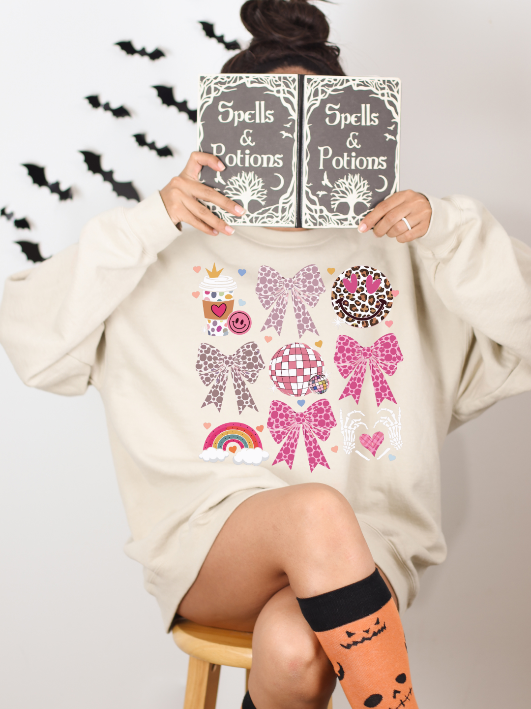 HALLOWEEN DOODLE CREWNECK