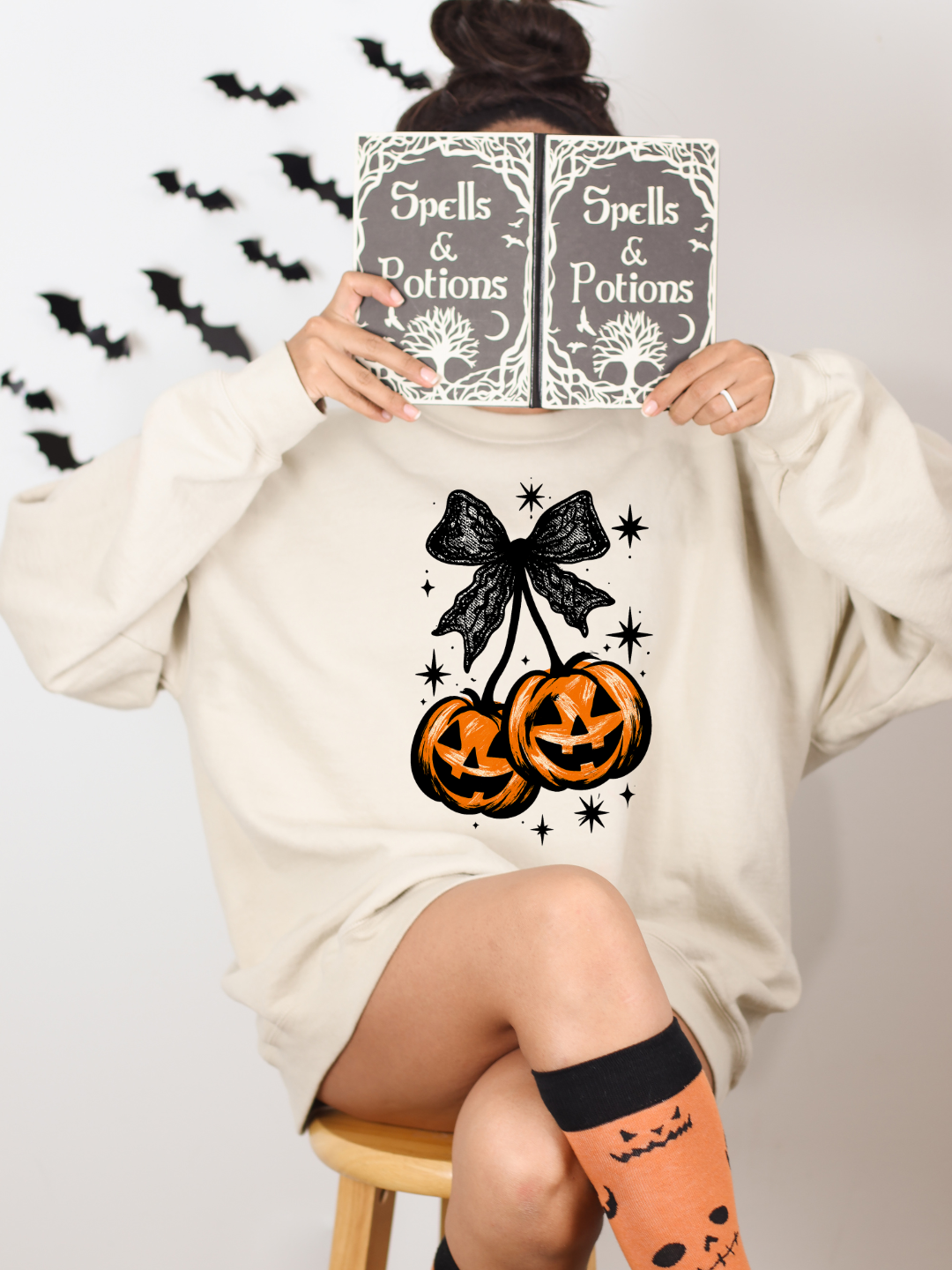 PUMPKIN CHERRIES CREWNECK