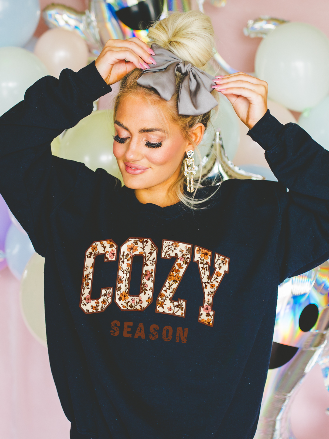 COZY SEASON CREWNECK