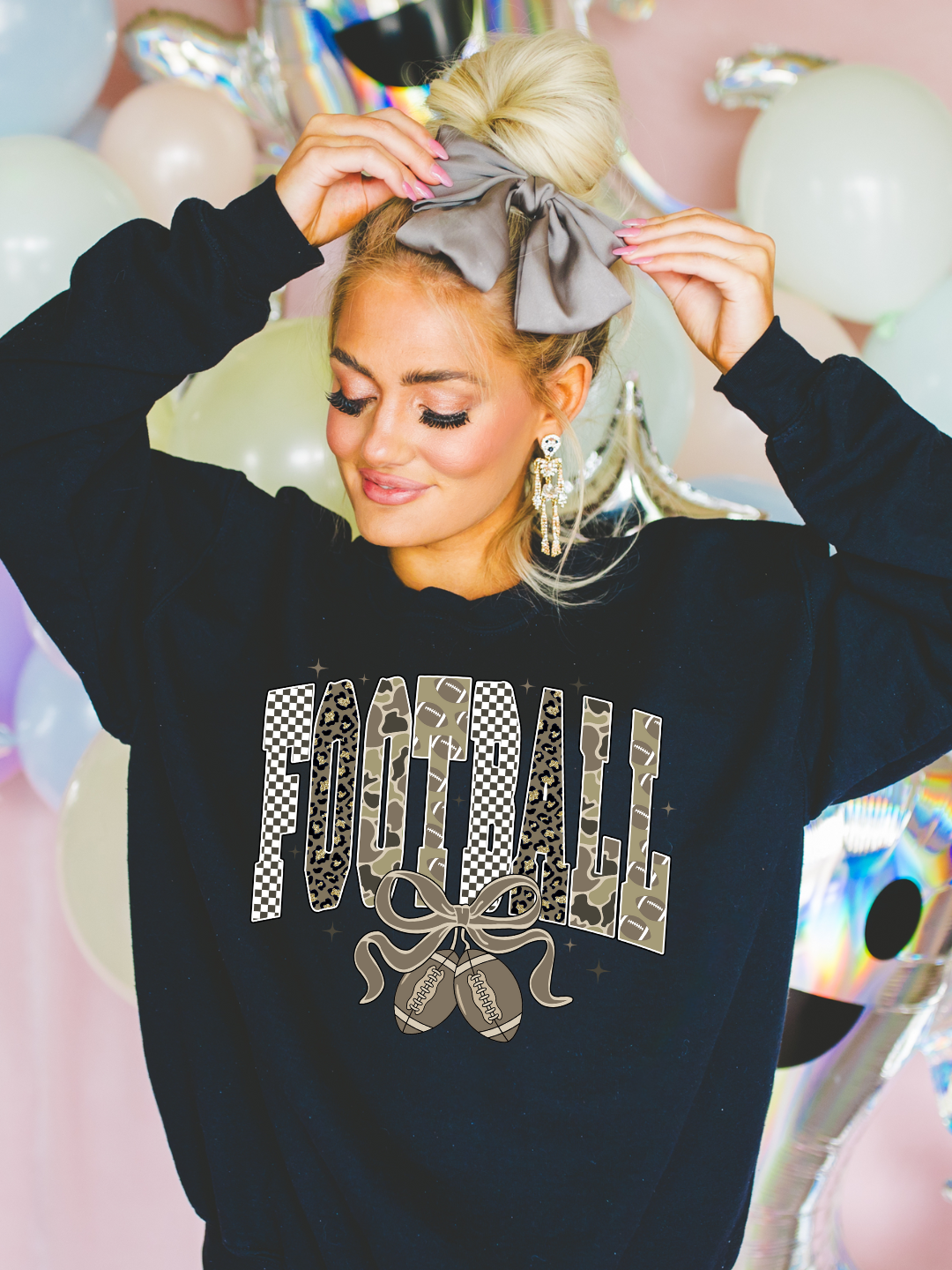 FOOTBALL CREWNECK