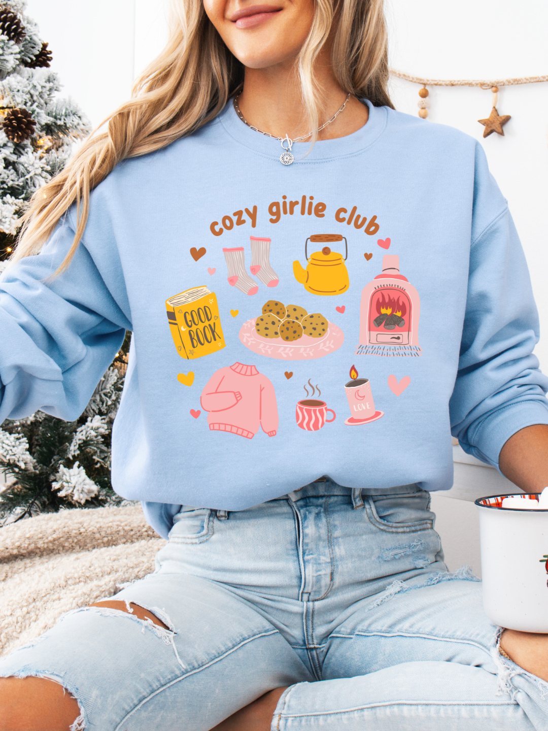 COZY GIRLIE CLUB CREWNECK