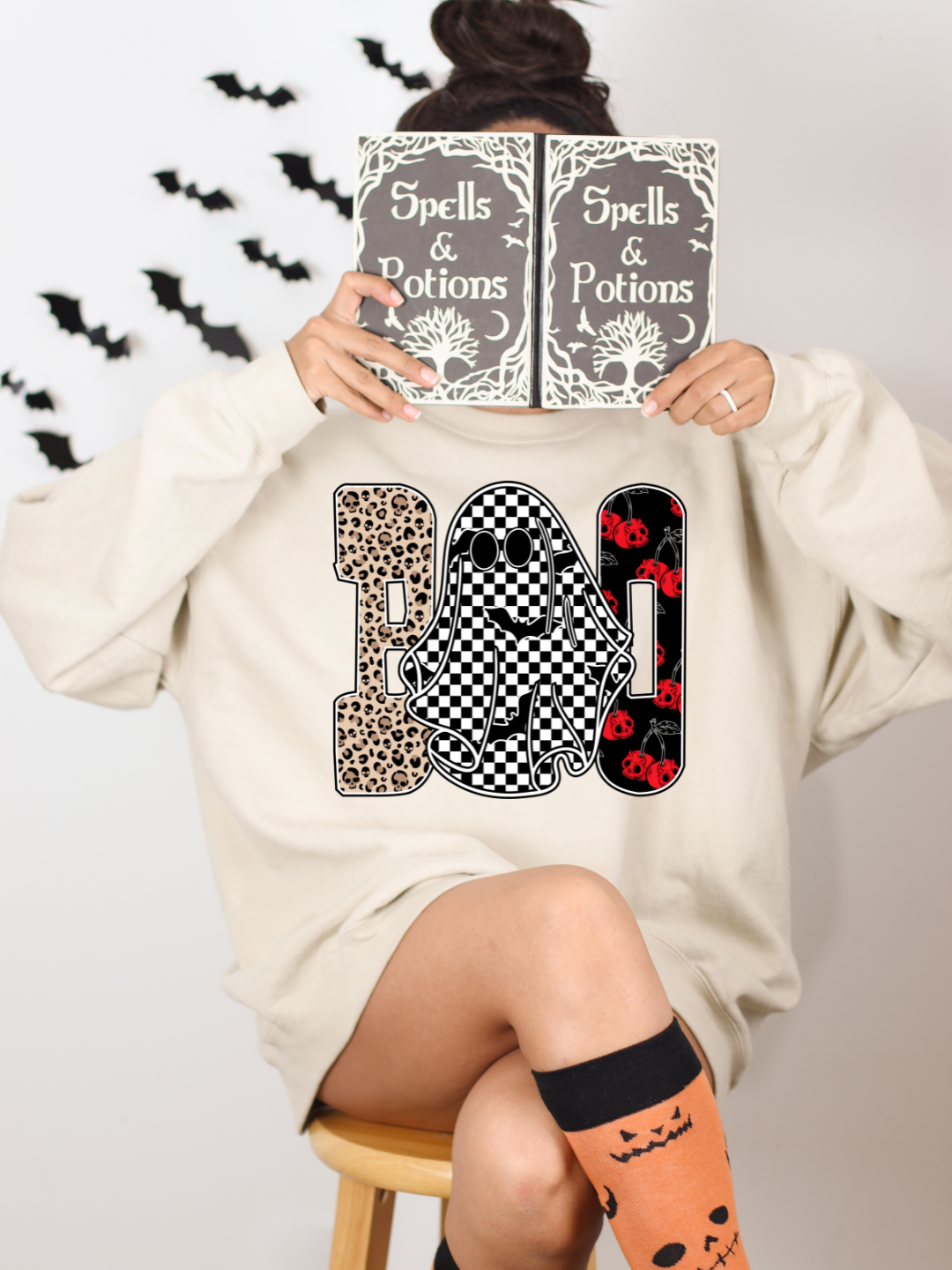 BOO CREWNECK