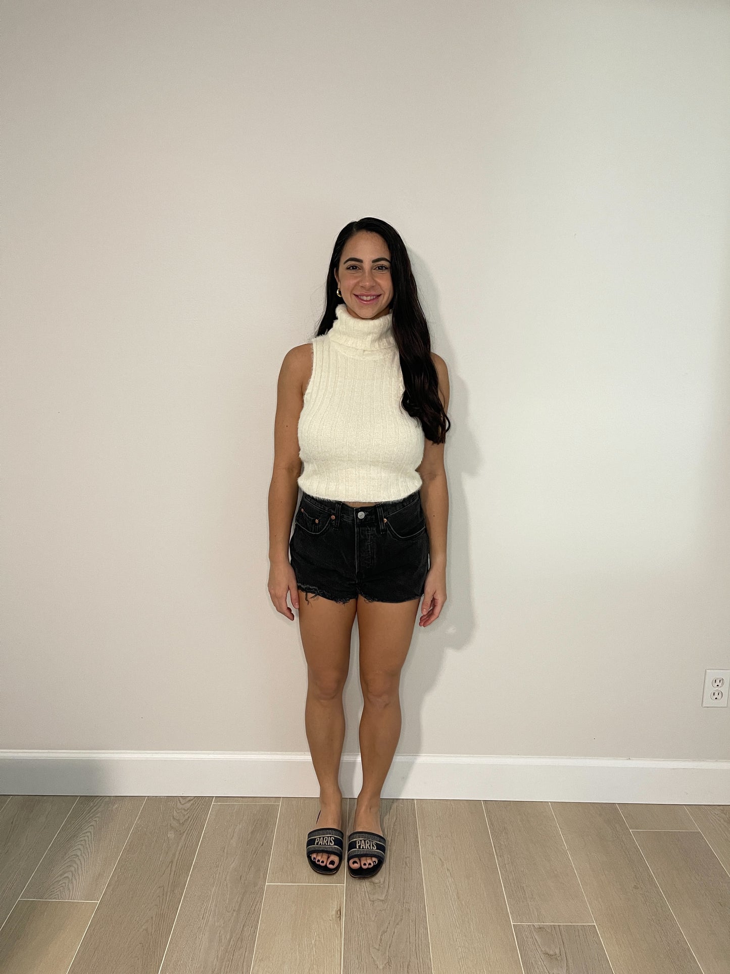 SNOW WHITE TOP