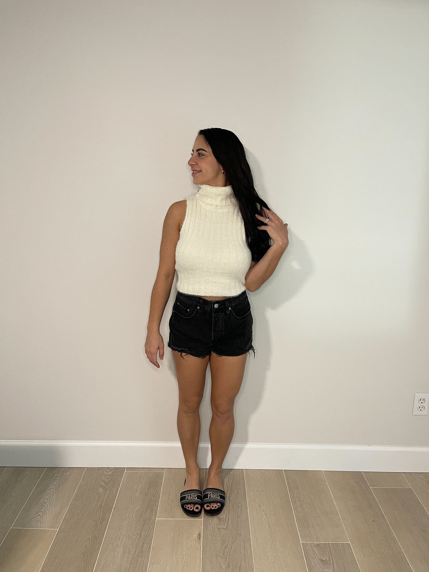 SNOW WHITE TOP