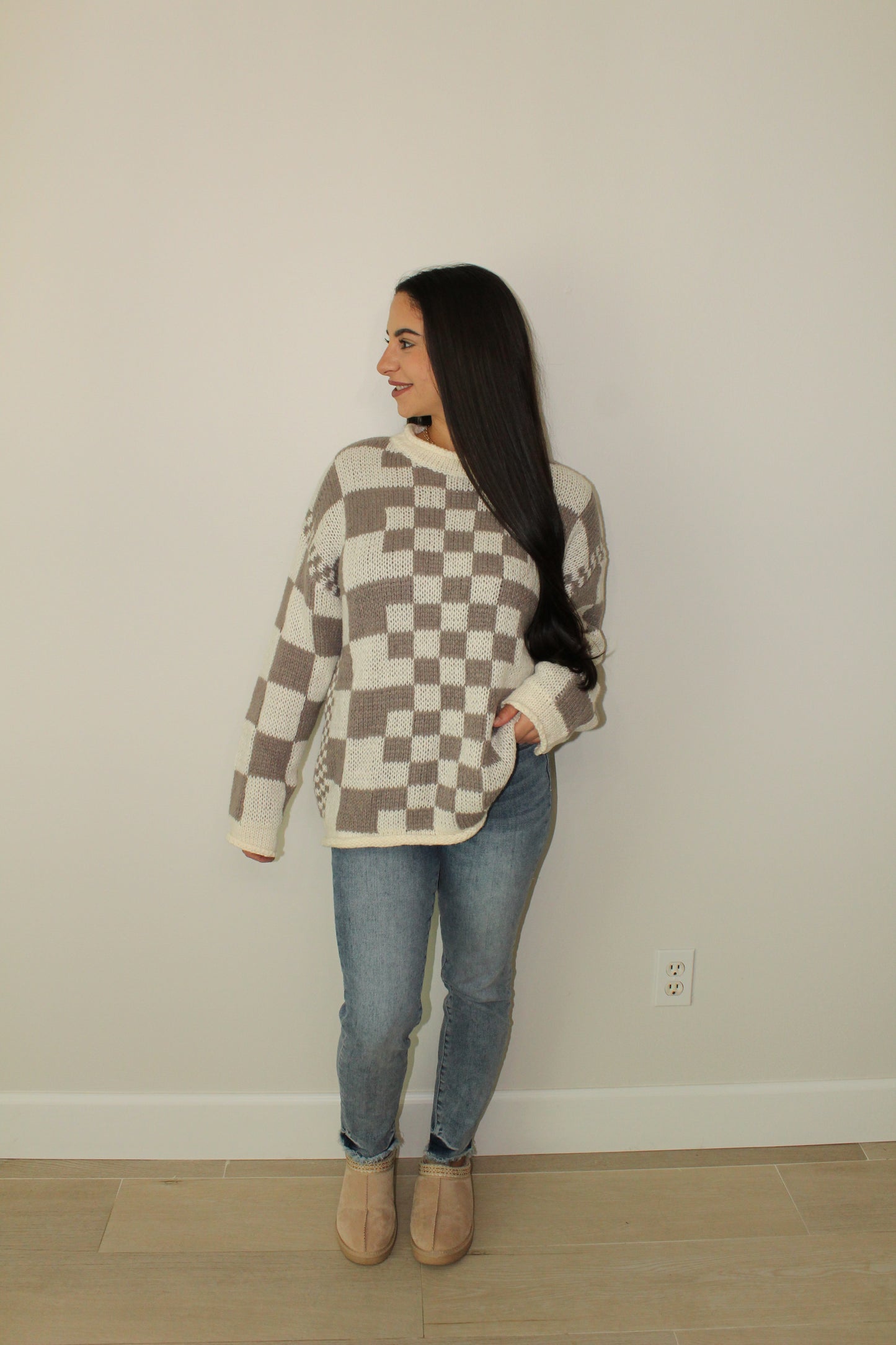 VINTAGE CHECKERED CHUNKY SWEATER