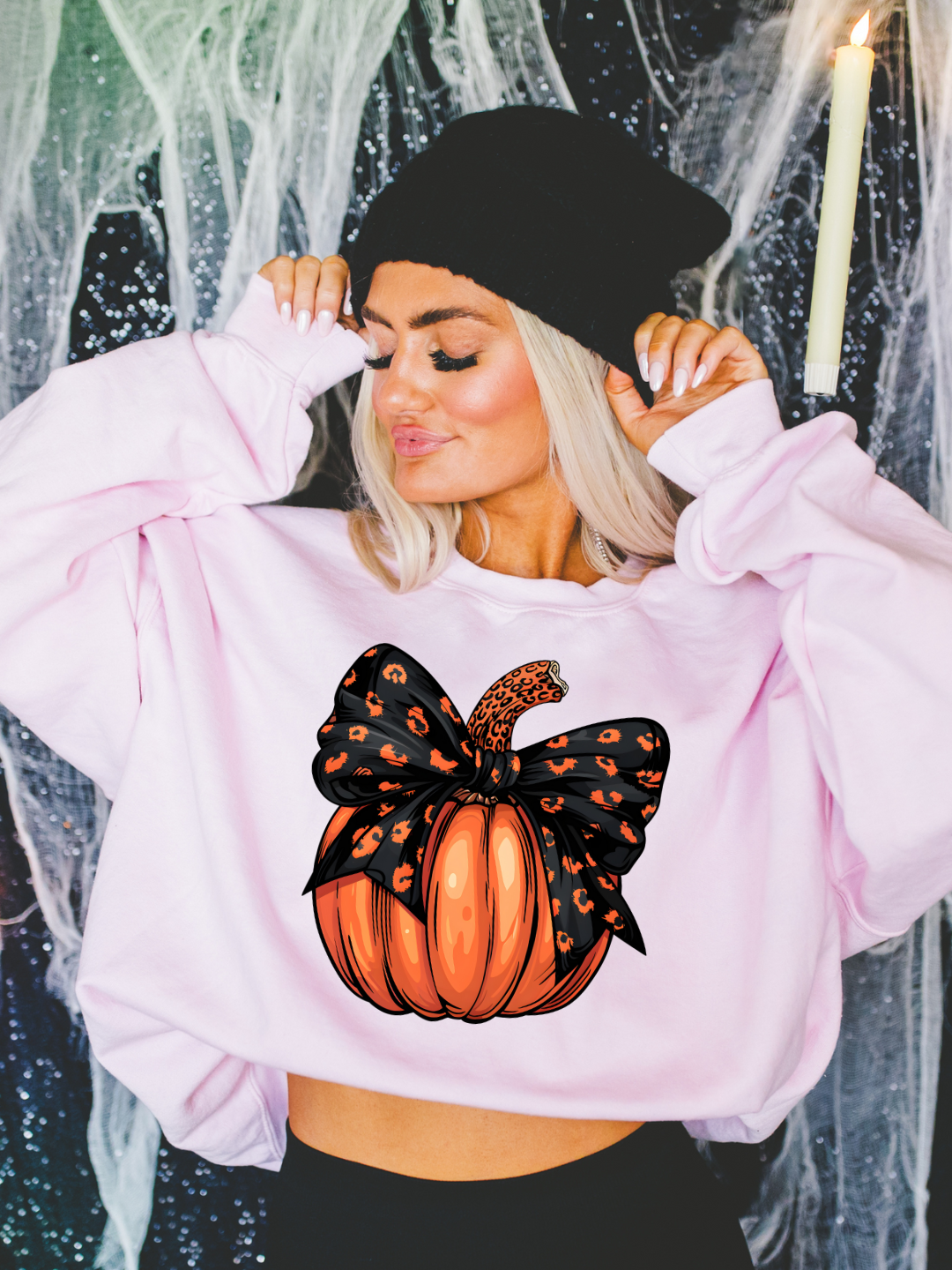 PUMPKIN CHEETAH BOW CREWNECK