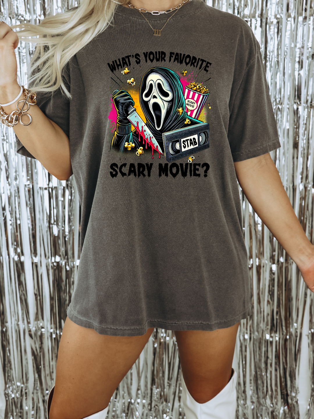 WHAT'S YOUR FAVORITE SCARY MOVIE? CREWNECK/T-SHIRT