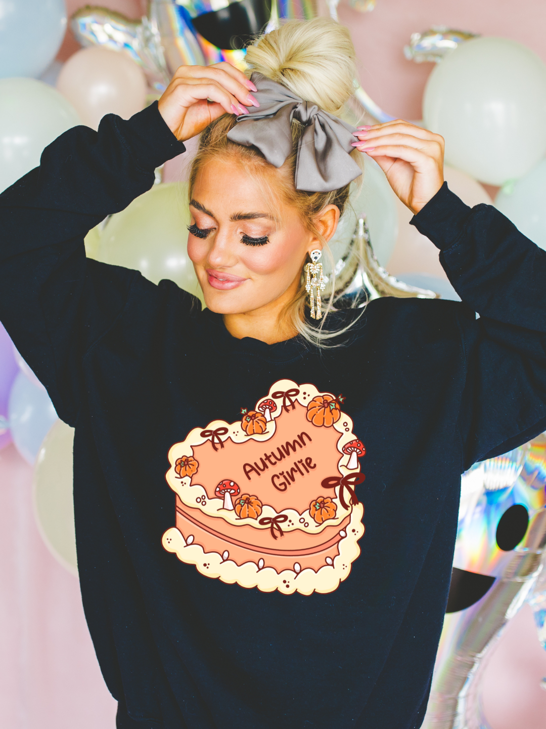 AUTUMN GIRLIE CAKE CREWNECK