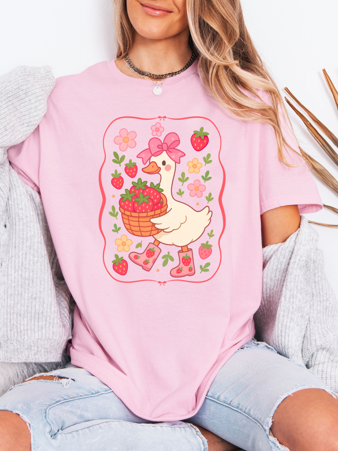 STRAWBERRY GOOSE T-SHIRT