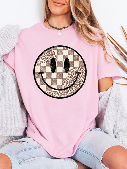 CHECKERED CHEETAH SMILEY T-SHIRT