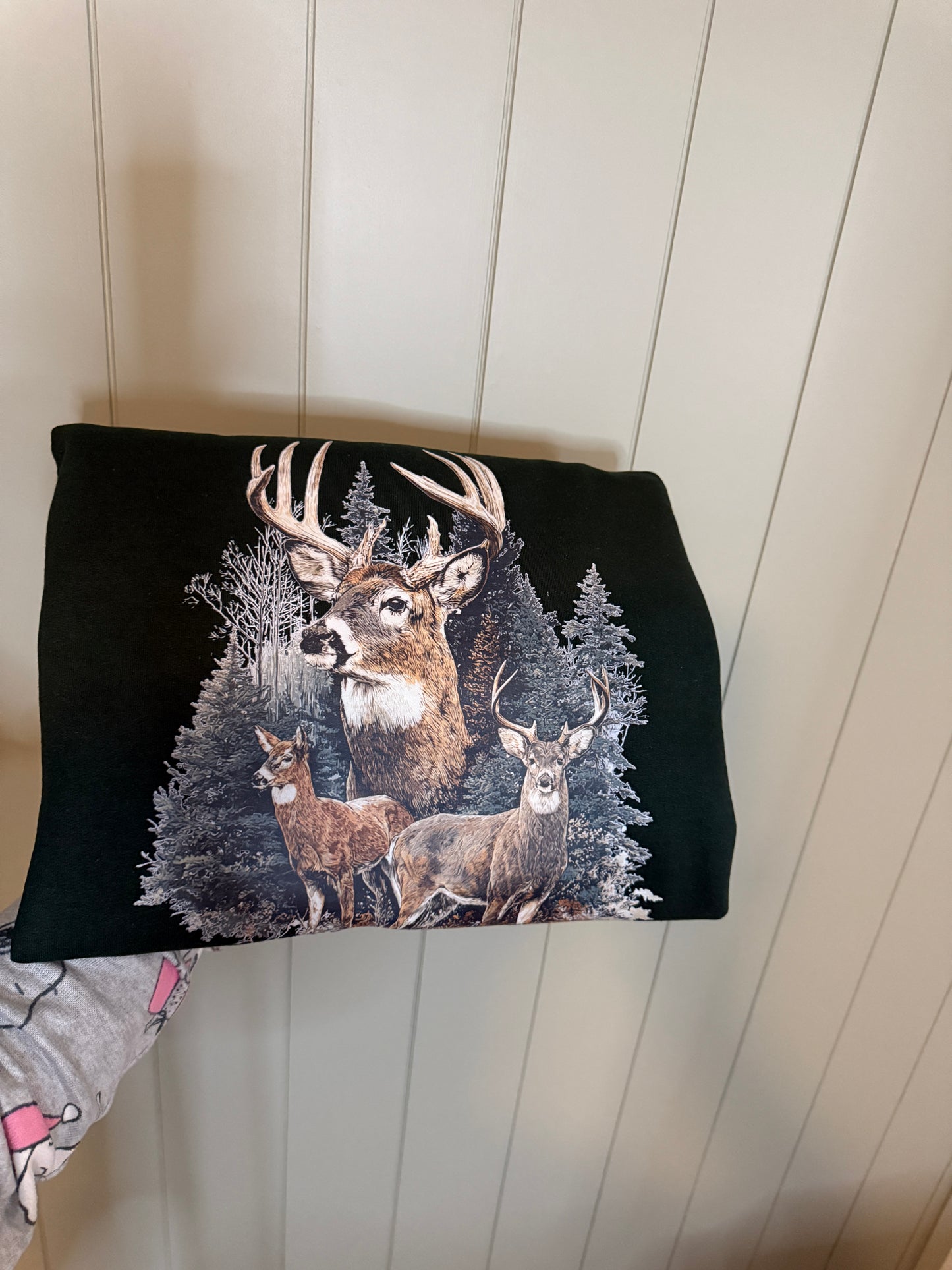 DEER CREWNECK