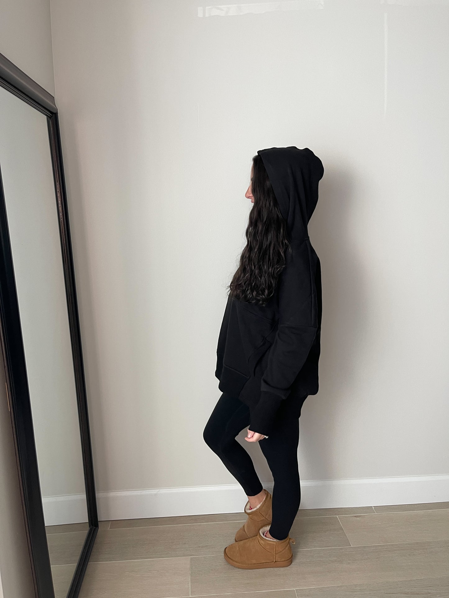 KYLIE FLEECE HOODIE (BLACK)