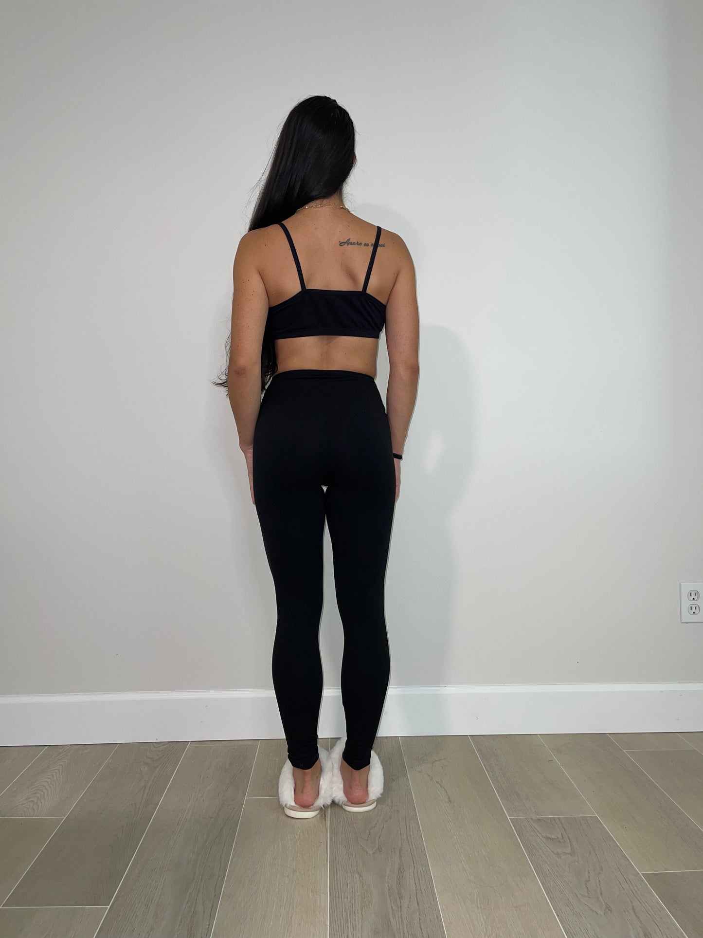 BLACKOUT LEGGINGS