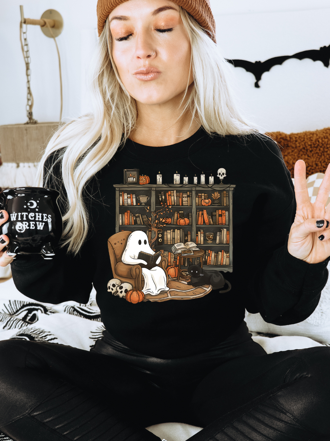 BOOKS CREWNECK/T-SHIRT